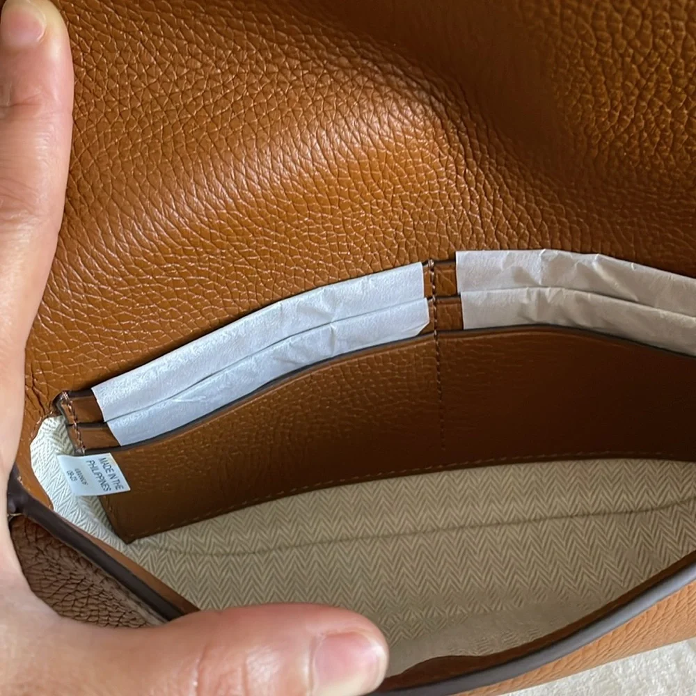 New✨ Tory Burch chelsea pebbled crossbody bag (brown) - Picture 8 of 15